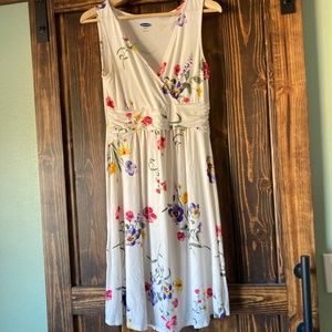 White floral  maternity dress
